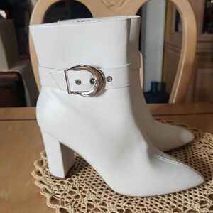 Top Moda white boots women's size 8